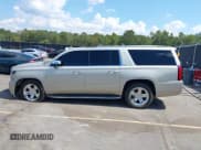 ✅ 2015 Chevrolet Suburban LTZ • VIN: 1GNSKKKC2FR509864 • Lot: 43233537. Wystawiony na IAAI z przebiegiem 241 210 mil. Bezpłatny archiwum sprzedaży aukcyjnych z USA i szczegółowy raport historii pojazdu na DreamBid. Zdjęcie 14.