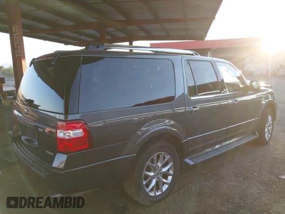 ✅ 2017 Ford Expedition Max Limited • VIN: 1FMJK2AT1HEA62133 • Lot: 42620755. Listed on IAAI with 174,661 mi. Free auction sales archive from the USA and detailed vehicle history report at DreamBid. Image 4.