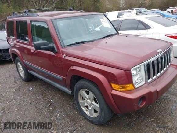 ✅ 2007 Jeep Commander Sport • VIN: 1J8HH48P77C636405 • Lot: 41701350. Wystawiony na IAAI z przebiegiem 139 638 mil. Bezpłatny archiwum sprzedaży aukcyjnych z USA i szczegółowy raport historii pojazdu na DreamBid. Zdjęcie 1.
