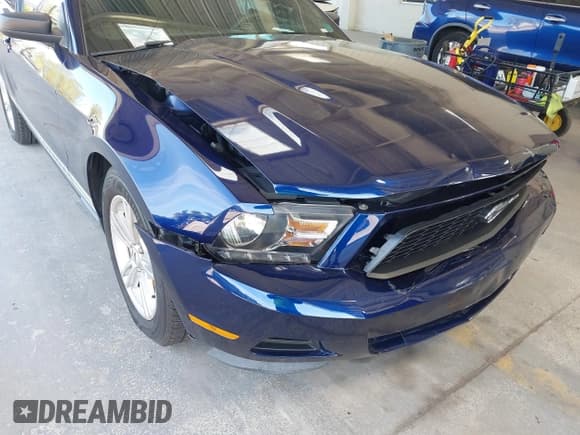 ✅ 2011 Ford Mustang Premium • VIN: 1ZVBP8AM9B5137641 • Lot: 43646405. Listed on IAAI with 91,627 mi. Free auction sales archive from the USA and detailed vehicle history report at DreamBid. Image 6.