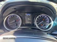 ✅ 2018 Toyota Camry LE • VIN: 4T1B11HK3JU583087 • Лот: 90082545. Опубликован ранее на Copart с пробегом 194 913 миль. Бесплатный доступ к архиву аукционных продаж из США и подробный отчёт об истории автомобиля на DreamBid. Изображение 8.