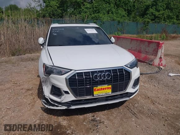 ✅ 2021 Audi Q3 Premium • VIN: WA1AUCF30M1060284 • Lot: 42191588. Wystawiony na IAAI z przebiegiem 71 571 mil. Bezpłatny archiwum sprzedaży aukcyjnych z USA i szczegółowy raport historii pojazdu na DreamBid. Zdjęcie 13.