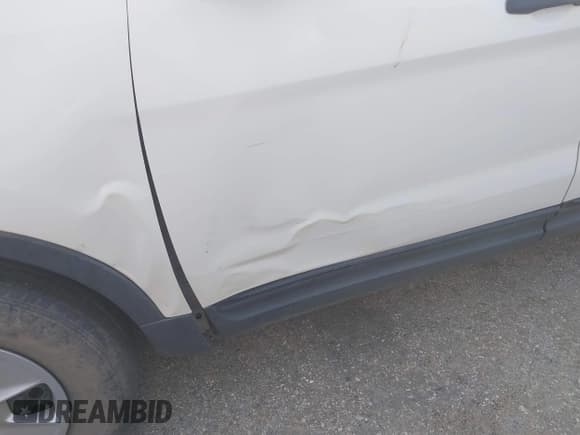 ✅ 2012 Ford Explorer • VIN: 1FMHK8B8XCGA65167 • Lot: 41915980. Wystawiony na IAAI z przebiegiem 159 392 mil. Bezpłatny archiwum sprzedaży aukcyjnych z USA i szczegółowy raport historii pojazdu na DreamBid. Zdjęcie 6.