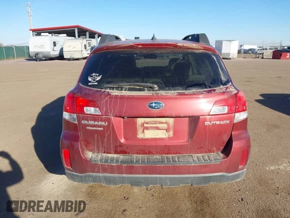 ✅ 2013 Subaru Outback Limited • VIN: 4S4BRCLC6D3315813 • Lot: 43619189. Listed on IAAI with 201,440 mi. Free auction sales archive from the USA and detailed vehicle history report at DreamBid. Image 17.