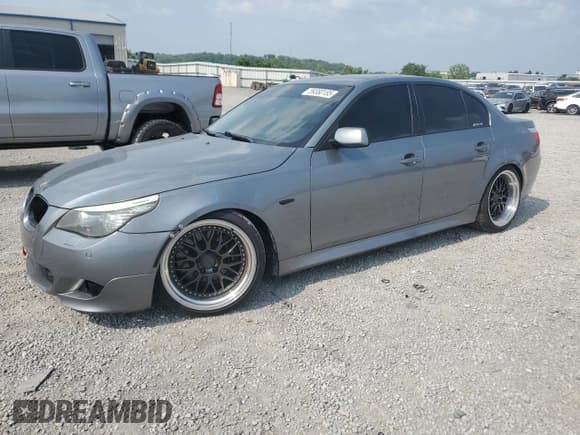 ✅ 2008 BMW 5 Series 550i • VIN: WBANW535X8CT51966 • Lot: 59380185. Listed on Copart with 185,663 mi. Free auction sales archive from the USA and detailed vehicle history report at DreamBid. Image 1.