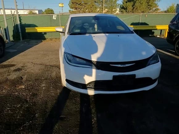 ✅ 2015 Chrysler 200 S • VIN: 1C3CCCBB0FN670460 • Lot: 84930005. Listed on Copart with 105,816 mi. Free auction sales archive from the USA and detailed vehicle history report at DreamBid. Image 13.