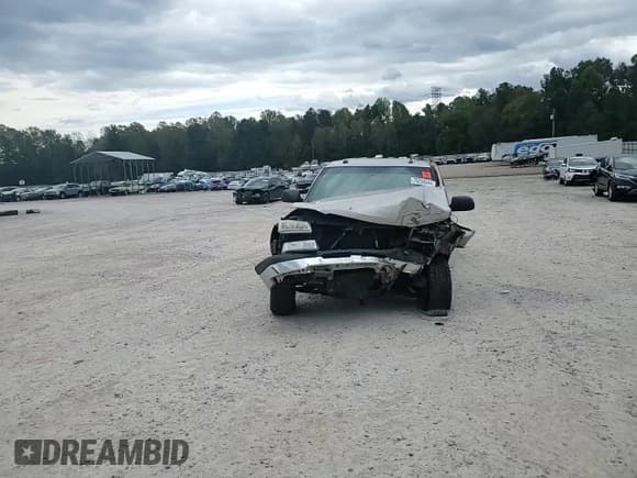 ✅ 2004 Chevrolet Silverado 1500 Z71 • VIN: 2GCEK13T841302075 • Лот: 76254344. Опубликован ранее на Copart с пробегом Не указан. Бесплатный доступ к архиву аукционных продаж из США и подробный отчёт об истории автомобиля на DreamBid. Изображение 11.