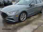 2021 Hyundai Sonata SEL z VIN 5NPEF4JA1MH102810, wystawiony jako Copart lot #70359175 z przebiegiem 49 293 mil mil oraz Czysty tytuł • Clean title. Historia ofert i sprzedaży dostępna na DreamBid. Obrazek 13.