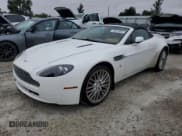 ✅ 2009 Aston Martin Vantage • VIN: SCFBF04C19GD12011 • Lot: 74041554. Wystawiony na Copart z przebiegiem 14 985 mil. Bezpłatny archiwum sprzedaży aukcyjnych z USA i szczegółowy raport historii pojazdu na DreamBid. Zdjęcie 1.