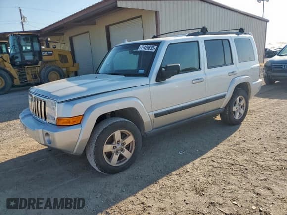 ✅ 2008 Jeep Commander Sport • VIN: 1J8HH48K38C223726 • Lot: 71426635. Wystawiony na Copart z przebiegiem 198 638 mil. Bezpłatny archiwum sprzedaży aukcyjnych z USA i szczegółowy raport historii pojazdu na DreamBid. Zdjęcie 1.