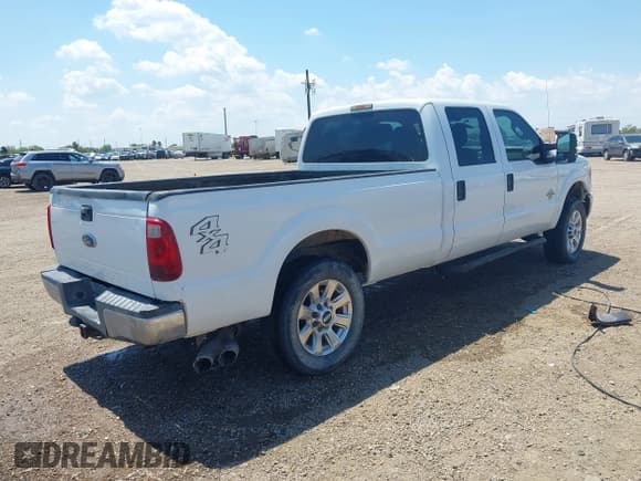 ✅ 2015 Ford F-250 Lariat • VIN: 1FT7W2BT4FEB51919 • Лот: 43108682. Опубликован ранее на IAAI с пробегом 237 492 миль. Бесплатный доступ к архиву аукционных продаж из США и подробный отчёт об истории автомобиля на DreamBid. Изображение 4.