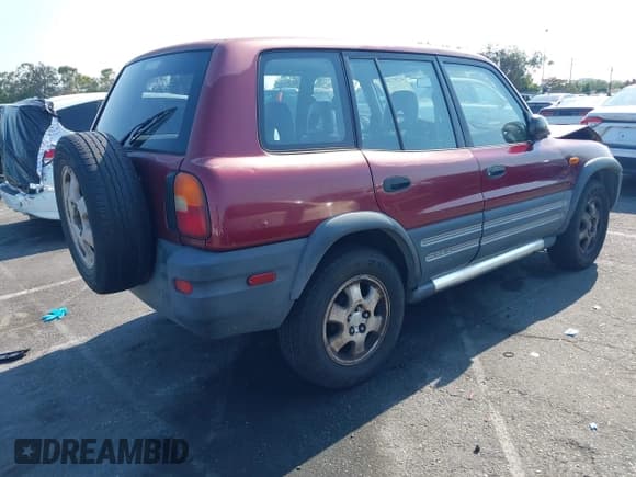 ✅ 1997 Toyota RAV4 • VIN: JT3GP10V2V7015291 • Lot: 42972076. Wystawiony na IAAI z przebiegiem 262 799 mil. Bezpłatny archiwum sprzedaży aukcyjnych z USA i szczegółowy raport historii pojazdu na DreamBid. Zdjęcie 4.
