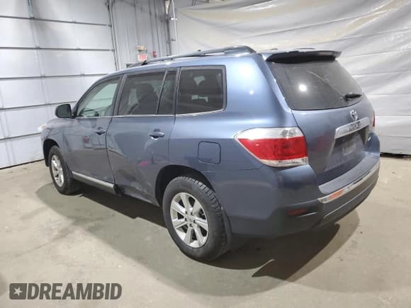 ✅ 2011 Toyota Highlander • VIN: 5TDBK3EH5BS079460 • Лот: 81057285. Опубликован ранее на Copart с пробегом 140 708 миль. Бесплатный доступ к архиву аукционных продаж из США и подробный отчёт об истории автомобиля на DreamBid. Изображение 2.