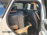 ✅ 2020 Lincoln Corsair Reserve • VIN: 5LMCJ2DHXLUL11804 • Lot: 87083105. Wystawiony na Copart z przebiegiem 67 135 mil. Bezpłatny archiwum sprzedaży aukcyjnych z USA i szczegółowy raport historii pojazdu na DreamBid. Zdjęcie 10.