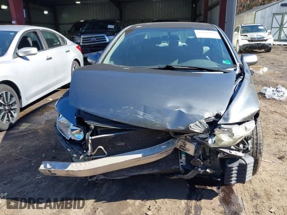 ✅ 2009 Honda Civic LX • VIN: 2HGFA16529H300701 • Lot: 43611669. Wystawiony na IAAI z przebiegiem 183 415 mil. Bezpłatny archiwum sprzedaży aukcyjnych z USA i szczegółowy raport historii pojazdu na DreamBid. Zdjęcie 6.