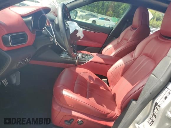 ✅ 2017 Maserati Levante S • VIN: ZN661YUS7HX196845 • Lot: 64422805. Listed on Copart with 64,528 mi. Free auction sales archive from the USA and detailed vehicle history report at DreamBid. Image 7.