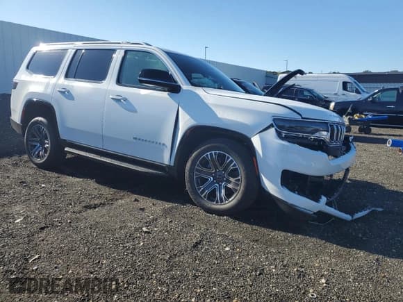 ✅ 2025 Jeep Wagoneer Series II • VIN: 1C4SJVBP9SS513879 • Lot: 71863185. Listed on Copart with 2,825 mi. Free auction sales archive from the USA and detailed vehicle history report at DreamBid. Image 4.