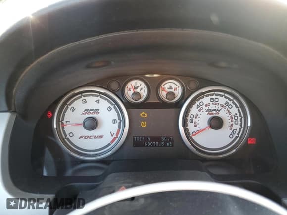 ✅ 2011 Ford Focus SES • VIN: 1FAHP3GN6BW125169 • Lot: 92245135. Wystawiony na Copart z przebiegiem 168 070 mil. Bezpłatny archiwum sprzedaży aukcyjnych z USA i szczegółowy raport historii pojazdu na DreamBid. Zdjęcie 9.