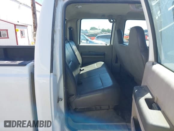 ✅ 2010 Ford F-250 XL • VIN: 1FTSW2BR0AEB38253 • Lot: 42686317. Listed on IAAI with 62,841 mi. Free auction sales archive from the USA and detailed vehicle history report at DreamBid. Image 8.