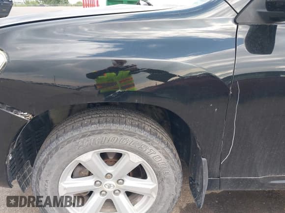 ✅ 2010 Toyota Highlander • VIN: 5TDBK3EH2AS030487 • Lot: 43142761. Wystawiony na IAAI z przebiegiem 188 049 mil. Bezpłatny archiwum sprzedaży aukcyjnych z USA i szczegółowy raport historii pojazdu na DreamBid. Zdjęcie 18.