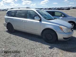 2008 Hyundai Entourage GLS z VIN KNDMC233986048910, wystawiony jako Copart lot #56009155 z przebiegiem 246 917 mil mil oraz Szkoda całkowita • Salvage title. Historia ofert i sprzedaży dostępna na DreamBid. Obrazek 4.