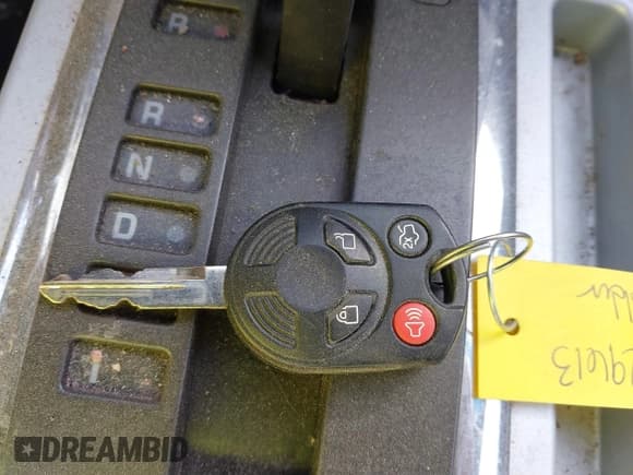 ✅ 2008 Mercury Mariner • VIN: 4M2CU81188KJ08352 • Lot: 41790253. Listed on IAAI with 133,189 mi. Free auction sales archive from the USA and detailed vehicle history report at DreamBid. Image 11.