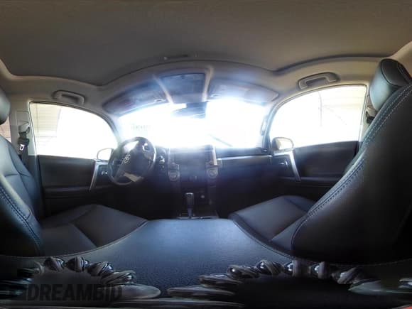 ✅ 2020 Toyota 4Runner SR5 • VIN: JTEZU5JR1L5224208 • Лот: 42447833. Опубликован ранее на IAAI с пробегом 75 376 миль. Бесплатный доступ к архиву аукционных продаж из США и подробный отчёт об истории автомобиля на DreamBid. Изображение 18.