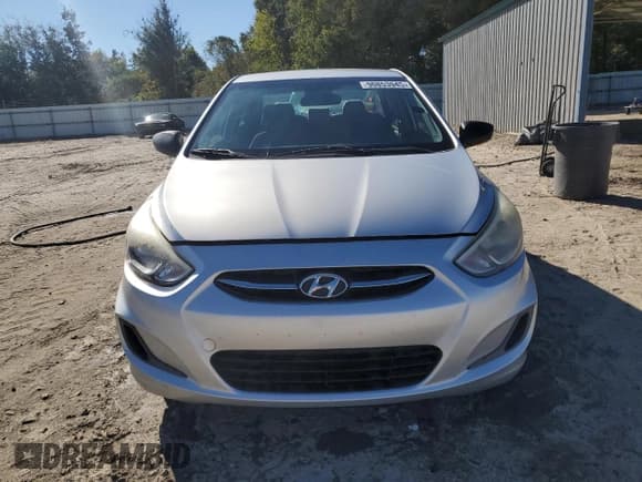 ✅ 2016 Hyundai Accent SE • VIN: KMHCT4AE4GU967487 • Lot: 90853945. Wystawiony na Copart z przebiegiem 121 426 mil. Bezpłatny archiwum sprzedaży aukcyjnych z USA i szczegółowy raport historii pojazdu na DreamBid. Zdjęcie 5.