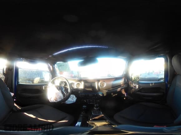 ✅ 2018 Jeep Wrangler Unlimited Sahara • VIN: 1C4HJXEG5JW256700 • Lot: 43705906. Listed on IAAI with 127,599 mi. Free auction sales archive from the USA and detailed vehicle history report at DreamBid. Image 20.