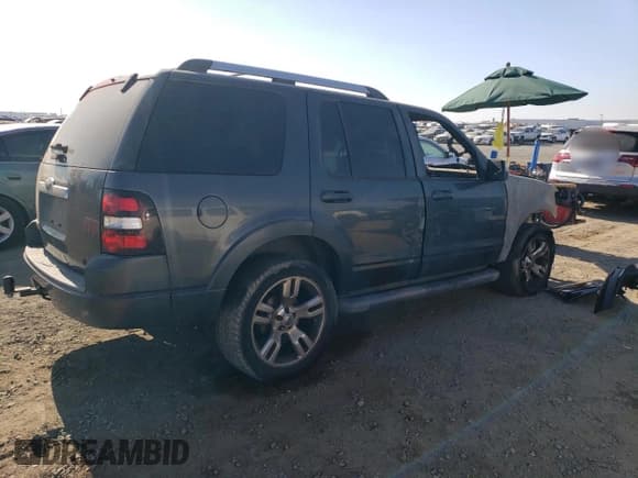 ✅ 2010 Ford Explorer Limited • VIN: 1FMEU6FEXAUA96936 • Lot: 83186254. Wystawiony na Copart z przebiegiem Nie podano. Bezpłatny archiwum sprzedaży aukcyjnych z USA i szczegółowy raport historii pojazdu na DreamBid. Zdjęcie 3.