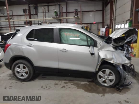 ✅ 2022 Chevrolet Trax LS • VIN: KL7CJNSM6NB526794 • Lot: 41912614. Listed on IAAI with 41,592 mi. Free auction sales archive from the USA and detailed vehicle history report at DreamBid. Image 13.