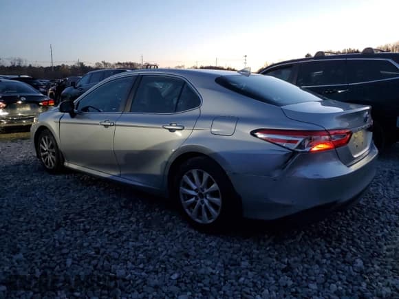 ✅ 2020 Toyota Camry LE • VIN: 4T1C11AK3LU913277 • Lot: 93247665. Listed on Copart with 225,112 mi. Free auction sales archive from the USA and detailed vehicle history report at DreamBid. Image 2.