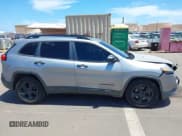 ✅ 2016 Jeep Cherokee Sport • VIN: 1C4PJLAB6GW324493 • Lot: 42409812. Wystawiony na IAAI z przebiegiem 102 228 mil. Bezpłatny archiwum sprzedaży aukcyjnych z USA i szczegółowy raport historii pojazdu na DreamBid. Zdjęcie 13.