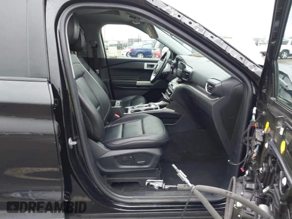 ✅ 2021 Ford Explorer XLT • VIN: 1FMSK8DH9MGA41477 • Lot: 41609763. Wystawiony na IAAI z przebiegiem 72 859 mil. Bezpłatny archiwum sprzedaży aukcyjnych z USA i szczegółowy raport historii pojazdu na DreamBid. Zdjęcie 5.