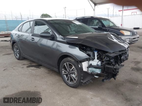 ✅ 2024 Kia Forte LXS • VIN: 3KPF24AD7RE791063 • Лот: 42045645. Опубликован ранее на IAAI с пробегом 4 350 миль. Бесплатный доступ к архиву аукционных продаж из США и подробный отчёт об истории автомобиля на DreamBid. Изображение 1.