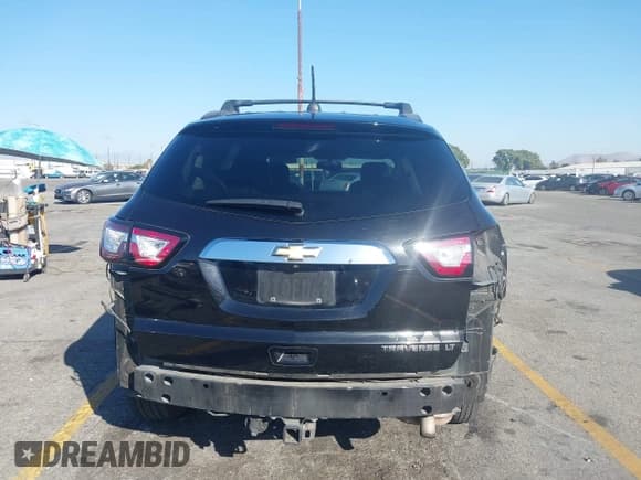 ✅ 2016 Chevrolet Traverse LT • VIN: 1GNKRHKD0GJ314899 • Lot: 43393926. Listed on IAAI with 111,132 mi. Free auction sales archive from the USA and detailed vehicle history report at DreamBid. Image 17.