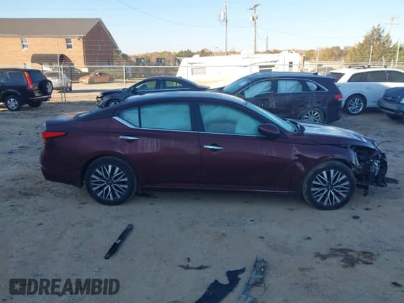 ✅ 2023 Nissan Altima SV • VIN: 1N4BL4DV5PN382008 • Lot: 43634395. Listed on IAAI with 27,661 mi. Free auction sales archive from the USA and detailed vehicle history report at DreamBid. Image 13.