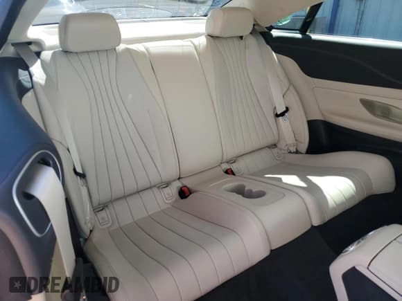 ✅ 2023 Mercedes-Benz E 450 • VIN: W1K1J5KB8PF207651 • Lot: 71499435. Wystawiony na Copart z przebiegiem 8 985 mil. Bezpłatny archiwum sprzedaży aukcyjnych z USA i szczegółowy raport historii pojazdu na DreamBid. Zdjęcie 10.