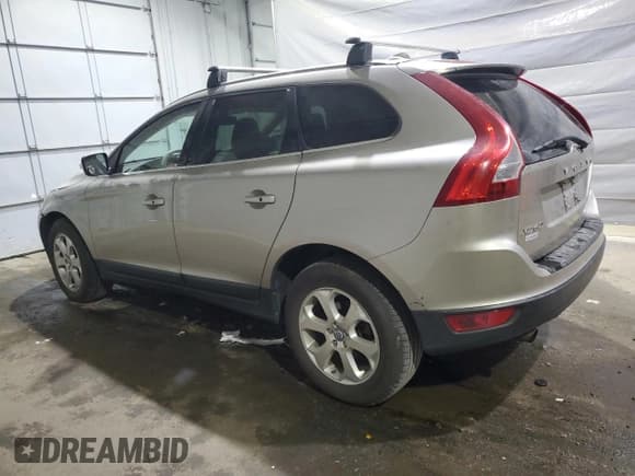 ✅ 2013 Volvo XC60 3.2L • VIN: YV4940DZ8D2450457 • Lot: 81465695. Listed on Copart with 160,344 mi. Free auction sales archive from the USA and detailed vehicle history report at DreamBid. Image 2.
