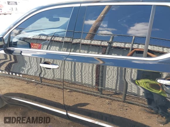 ✅ 2020 Chevrolet Traverse Premier • VIN: 1GNERKKW4LJ155519 • Lot: 43235276. Wystawiony na IAAI z przebiegiem 57 917 mil. Bezpłatny archiwum sprzedaży aukcyjnych z USA i szczegółowy raport historii pojazdu na DreamBid. Zdjęcie 15.