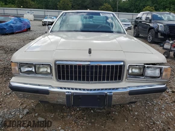 ✅ 1991 Mercury Grand Marquis • VIN: 2MECM75F9MX655898 • Lot: 58300935. Listed on Copart with 25,562 mi. Free auction sales archive from the USA and detailed vehicle history report at DreamBid. Image 5.