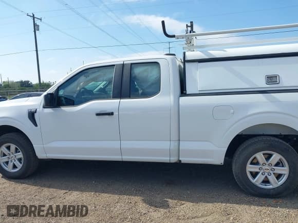 ✅ 2022 Ford F-150 XLT • VIN: 1FTEX1CB6NKE67343 • Lot: 43878631. Listed on IAAI with 39,945 mi. Free auction sales archive from the USA and detailed vehicle history report at DreamBid. Image 15.