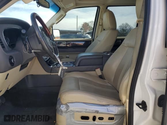 ✅ 2017 Lincoln Navigator Reserve • VIN: 5LMJJ3KT3HEL02268 • Lot: 45480065. Listed on Copart with 138,078 mi. Free auction sales archive from the USA and detailed vehicle history report at DreamBid. Image 7.