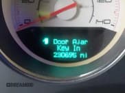 ✅ 2011 Dodge Challenger • VIN: 2B3CJ4DG4BH519321 • Lot: 41511986. Wystawiony na IAAI z przebiegiem 230 695 mil. Bezpłatny archiwum sprzedaży aukcyjnych z USA i szczegółowy raport historii pojazdu na DreamBid. Zdjęcie 16.