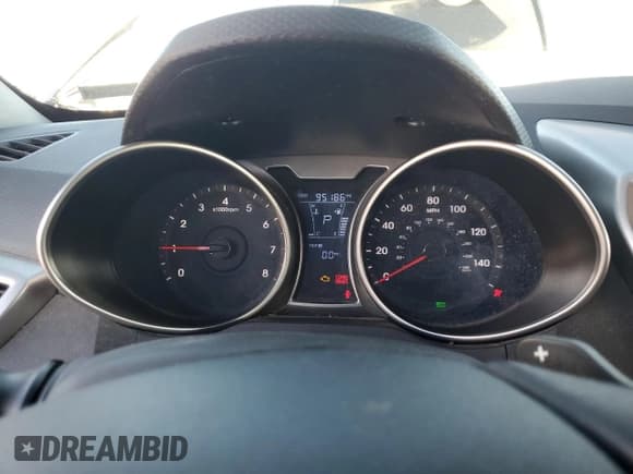 ✅ 2013 Hyundai Veloster w/Gray Int • VIN: KMHTC6AD4DU139437 • Lot: 81646224. Wystawiony na Copart z przebiegiem 95 186 mil. Bezpłatny archiwum sprzedaży aukcyjnych z USA i szczegółowy raport historii pojazdu na DreamBid. Zdjęcie 9.