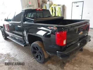 ✅ 2017 Chevrolet Silverado 1500 High Country • VIN: 3GCUKTECXHG409985 • Lot: 43304925. Wystawiony na IAAI z przebiegiem 179 299 mil. Bezpłatny archiwum sprzedaży aukcyjnych z USA i szczegółowy raport historii pojazdu na DreamBid. Zdjęcie 3.
