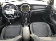 ✅ 2017 MINI Hardtop 4 Door Cooper • VIN: WMWXU1C55H2E18599 • Lot: 52110415. Listed on Copart with 63,753 mi. Free auction sales archive from the USA and detailed vehicle history report at DreamBid. Image 8.