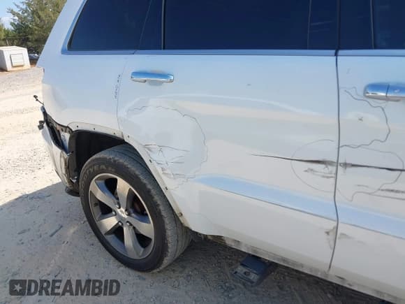 ✅ 2015 Jeep Grand Cherokee Limited • VIN: 1C4RJFBG8FC627568 • Lot: 43281521. Listed on IAAI with 177,613 mi. Free auction sales archive from the USA and detailed vehicle history report at DreamBid. Image 19.