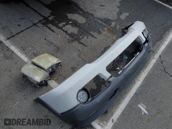 ✅ 2004 Ford Explorer XLT • VIN: 1FMZU73K84UA32139 • Лот: 43026158. Опубликован ранее на IAAI с пробегом 261 981 миль. Бесплатный доступ к архиву аукционных продаж из США и подробный отчёт об истории автомобиля на DreamBid. Изображение 12.