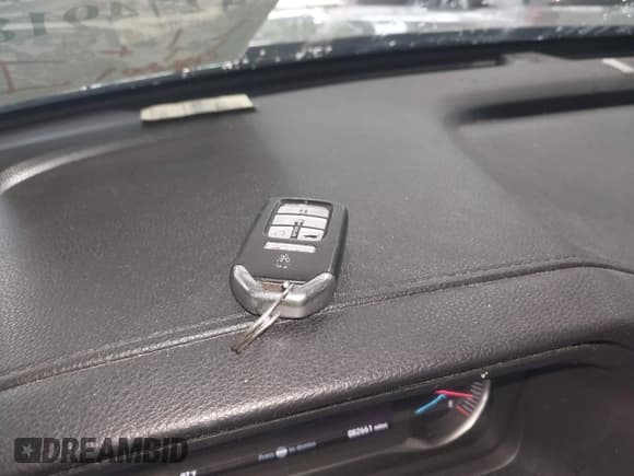 ✅ 2019 Honda Pilot EX-L • VIN: 5FNYF5H52KB034928 • Lot: 42749183. Listed on IAAI with 82,661 mi. Free auction sales archive from the USA and detailed vehicle history report at DreamBid. Image 11.